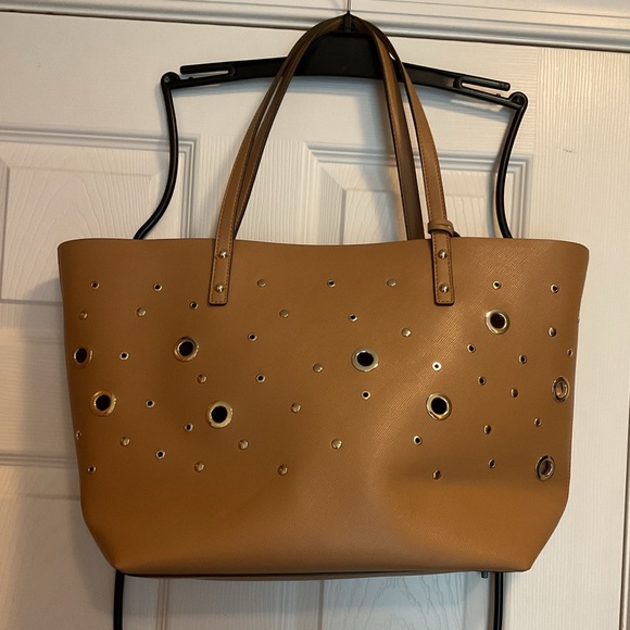 Nine West Large Tan Tote Bag NWOT Removable inner bag included - Picture 2 of 11